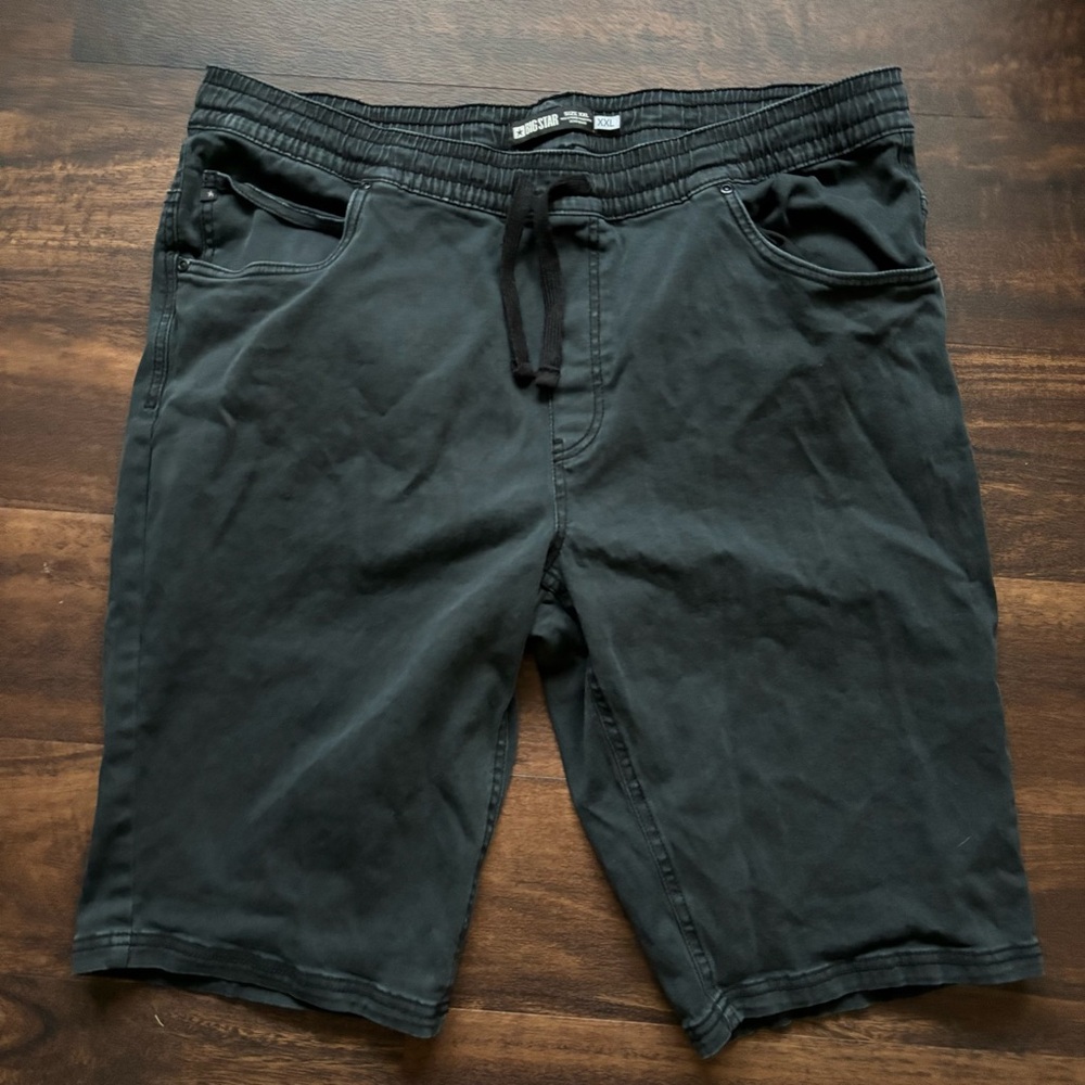 Big star black denim shorts size 2xL Guc